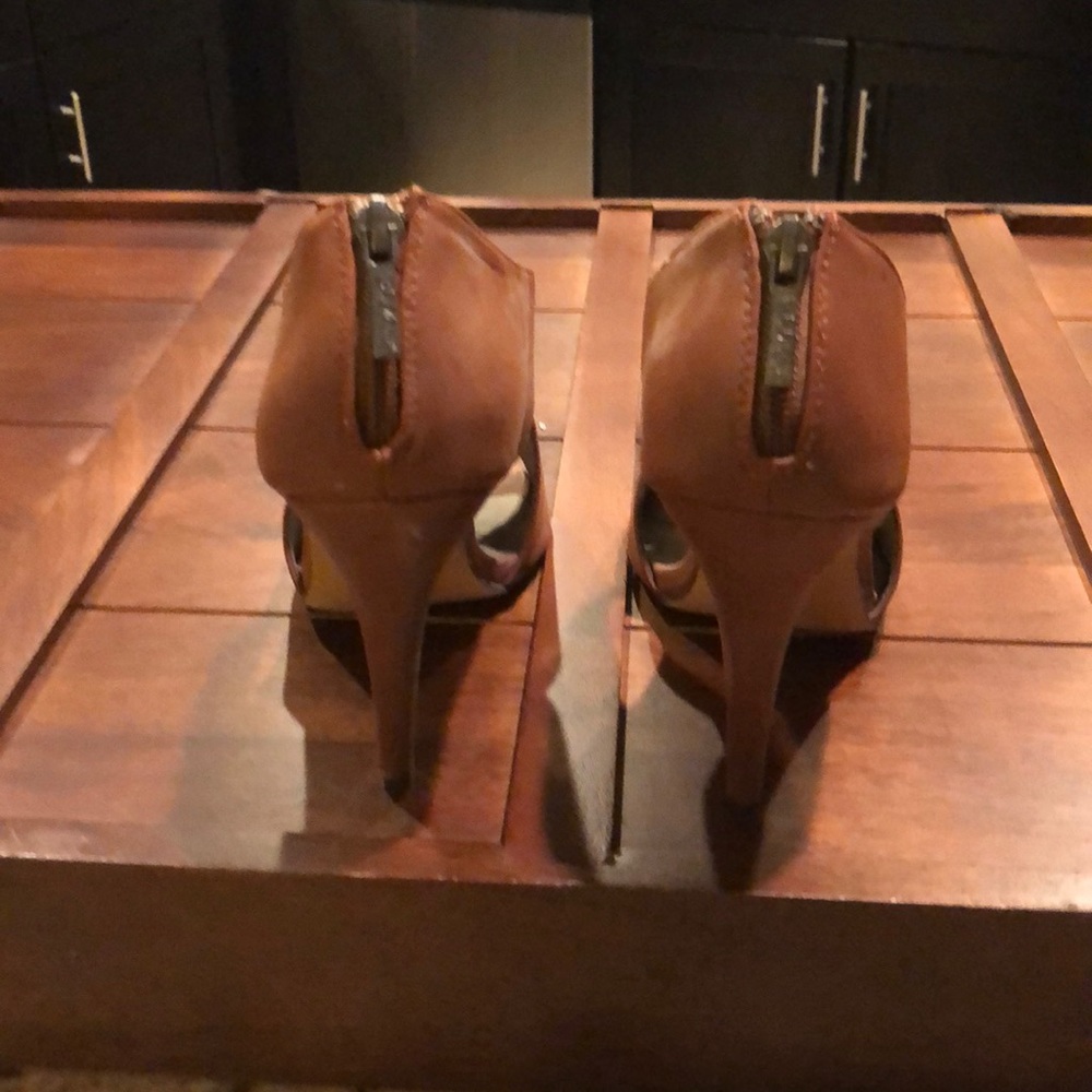 Heels - Picture 3 of 6
